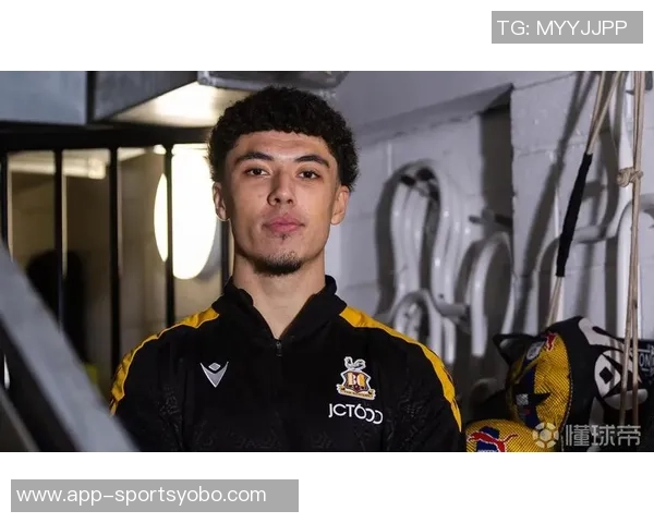 曼联20岁前锋惠特利租借加盟布拉德福德至赛季结束