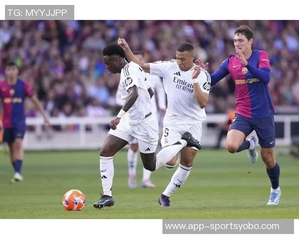 赫伊森因小腿伤缺席国家队皇马仍期待他能及时复出迎战国家德比